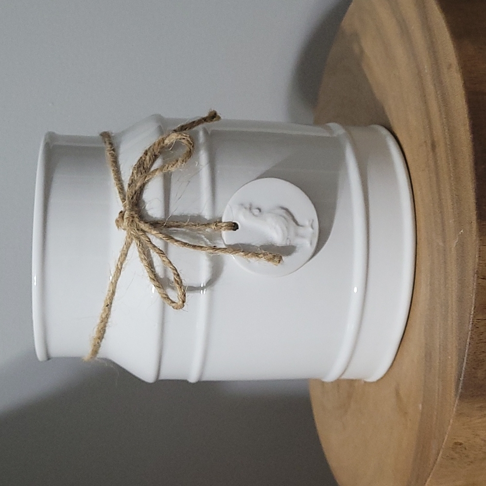 BNIB Utensil crock